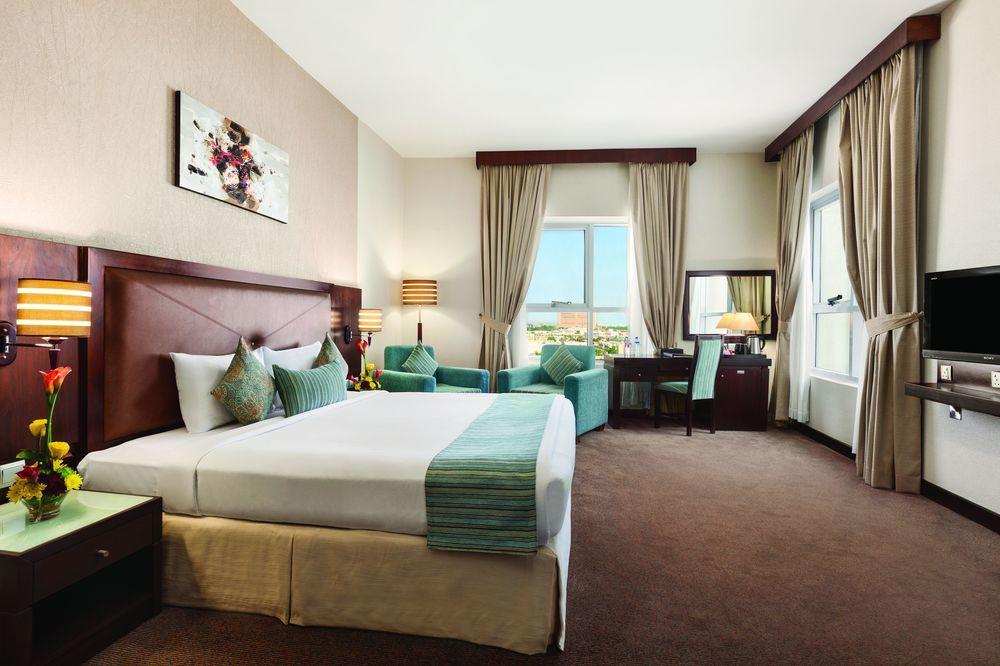 Hôtel Ramada By Wyndham Dubai Deira Extérieur photo