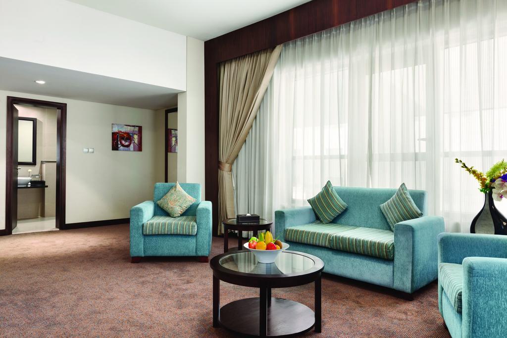 Hôtel Ramada By Wyndham Dubai Deira Extérieur photo